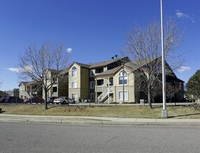 The Willows at Printers Park Apartments in Colorado Springs, CO - Foto de edificio - Building Photo