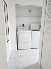 312 NW 114th Ave in Miami, FL - Building Photo - Building Photo