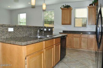 1431 S Newberry Ln in Tempe, AZ - Building Photo - Building Photo