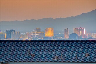 2555 Hampton Rd in Henderson, NV - Building Photo - Building Photo