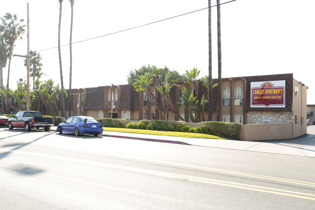 Camelot Apartments in Chula Vista, CA - Foto de edificio