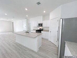 1047 Drago Dr in Baton Rouge, LA - Building Photo - Building Photo