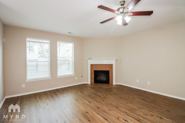 4914 Forest Hurst Dr in Spring, TX - Building Photo - Building Photo