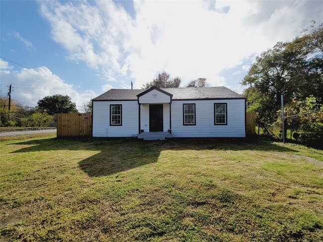 property at 4034 Dreyfus St