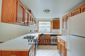 1188 NE Riksen Way in Oak Harbor, WA - Building Photo - Building Photo