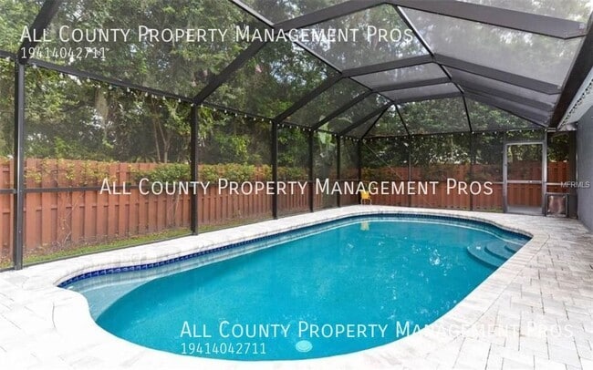 5518 Shady Brook Trail in Sarasota, FL - Building Photo - Building Photo