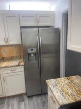 202 Sparrow Dr, Unit 1 in Royal Palm Beach, FL - Building Photo - Building Photo