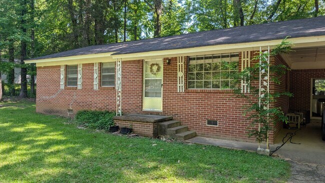 property at 3304 Jefferson Davis Dr Exn