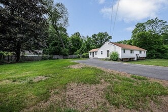 7 Washington St in Groveland, MA - Building Photo - Building Photo
