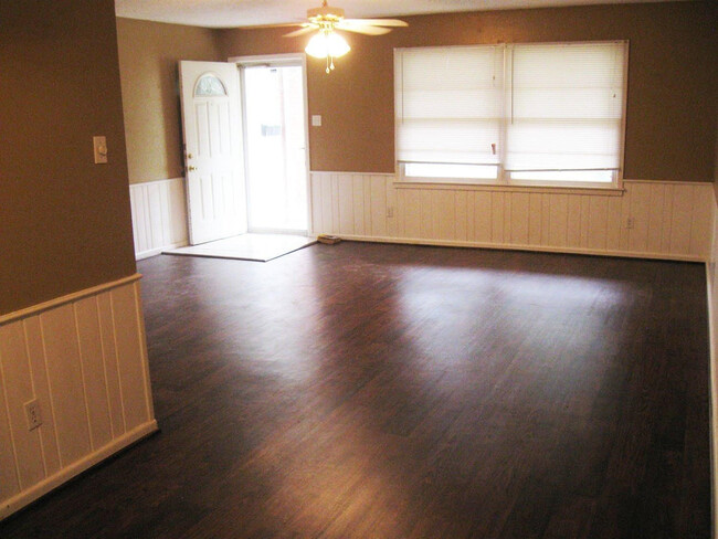 2012 54th St in Lubbock, TX - Building Photo - Building Photo
