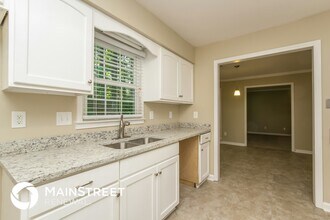 320 Sumter Dr NE in Marietta, GA - Building Photo - Building Photo