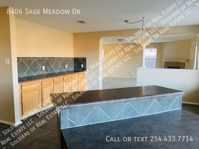 8406 Sage Meadow Dr in Temple, TX - Building Photo - Building Photo