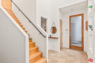 502 Rosecrans Ave in Manhattan Beach, CA - Building Photo - Building Photo
