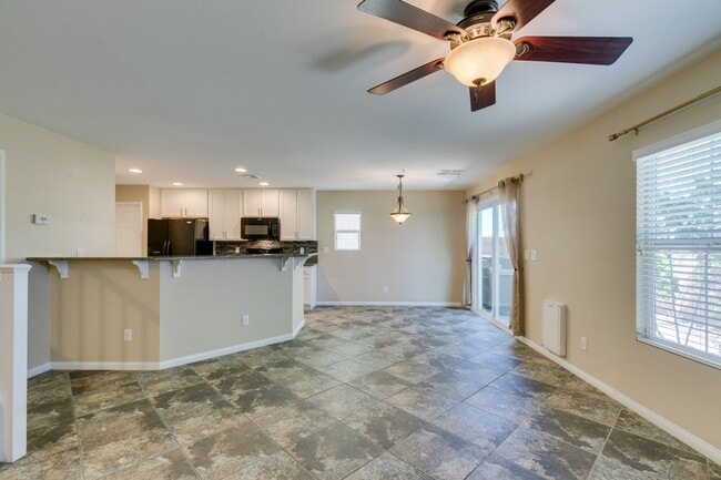 9918 Baron Coast St in Las Vegas, NV - Building Photo - Building Photo