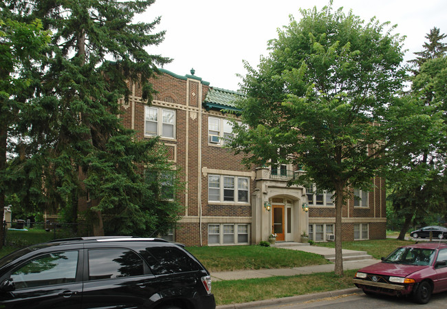 3400 Harriet Ave S in Minneapolis, MN - Foto de edificio - Building Photo