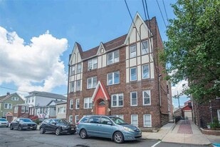 8517 4th Ave in North Bergen, NJ - Building Photo