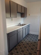 704 S Broadway Ave, Unit Apartment 2 in Urbana, IL - Building Photo - Building Photo