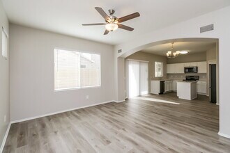 4025 W Park St in Phoenix, AZ - Foto de edificio - Building Photo