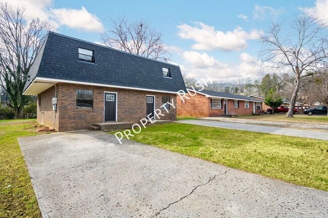 3334 Gundy Dr in Chattanooga, TN - Building Photo - Building Photo
