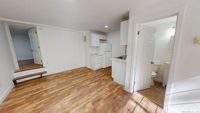 26 Sunset Terrace in Essex, CT - Building Photo - Building Photo