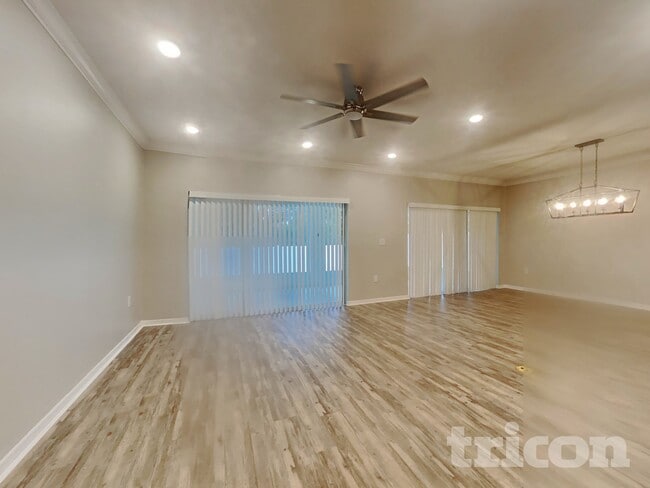 223 Jackson Lp in DeLand, FL - Building Photo - Building Photo