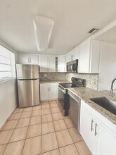 14155 SW 87th St in Miami, FL - Building Photo - Building Photo