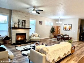 3862 W Hearst Ct in Meridian, ID - Building Photo - Building Photo