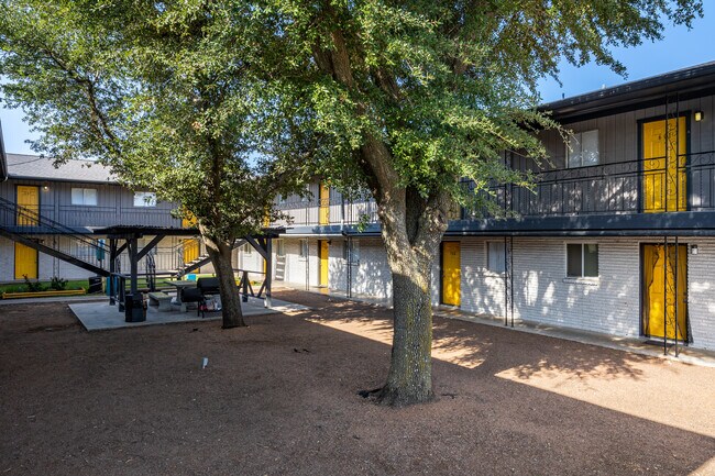 Western Oaks in Killeen, TX - Foto de edificio - Building Photo