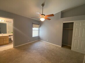 1038 Armillaria St in Henderson, NV - Building Photo - Building Photo