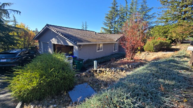 12911 Covey Cir in Sonora, CA - Building Photo - Building Photo