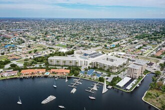 Bimini Square in Cape Coral, FL - Foto de edificio - Building Photo