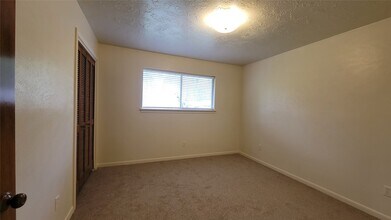 1701 Rebecca Ln in Conroe, TX - Building Photo - Building Photo