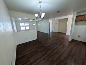 1013 S Wyoming Ave in Roswell, NM - Building Photo - Building Photo