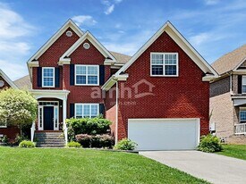 2043 Keene Cir in Spring Hill, TN - Building Photo