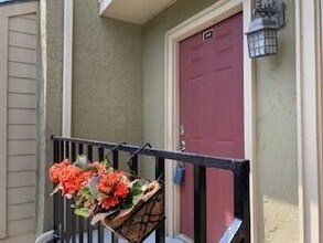5740 Martel Ave in Dallas, TX - Building Photo - Building Photo