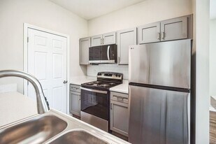 The Village at Wayne Trace Homes in Fort Wayne, IN - Building Photo