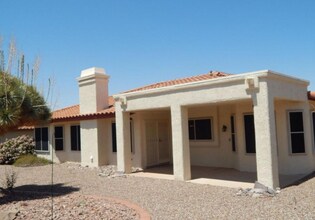 1434 E Bright Angel Dr in Oro Valley, AZ - Building Photo - Building Photo