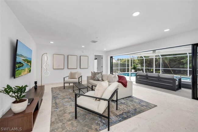 3777 Fountainhead Ln
