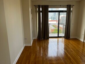 1529 S State St in Chicago, IL - Building Photo - Building Photo