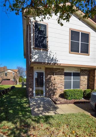 property at 916 Cedar Terrace