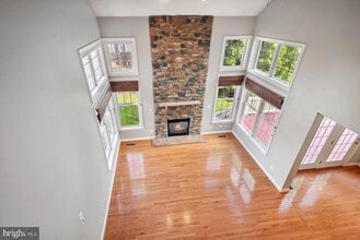 43708 Red House Dr in Leesburg, VA - Building Photo - Building Photo