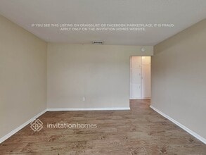 27198 Norwood St in Highland, CA - Foto de edificio - Building Photo