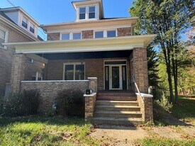 417 Ambridge Ave, Unit furnished lower unit in Ambridge, PA - Building Photo
