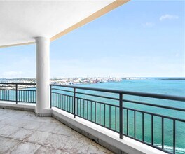 848 Brickell Key Dr in Miami, FL - Building Photo - Building Photo