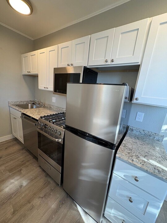 68 Cabot St in Beverly, MA - Building Photo