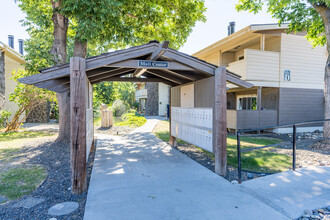 Clearwater Bay Apartments in Kennewick, WA - Building Photo - Building Photo