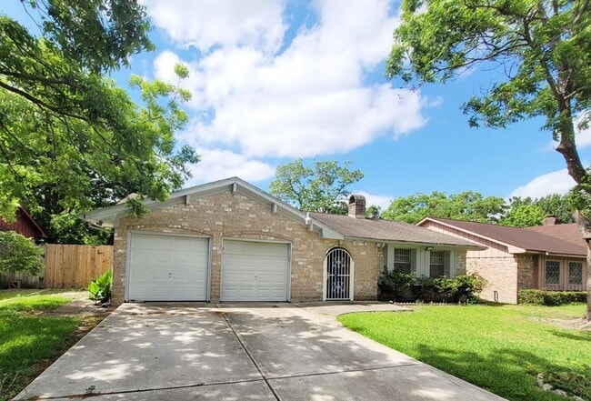 property at 12111 Pompano Ln