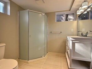 105 Harold Av in Brantford, ON - Building Photo - Building Photo