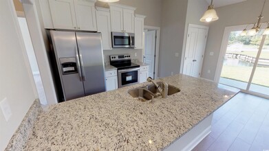 31 Wimbledon Ct in Pawleys Island, SC - Building Photo - Building Photo