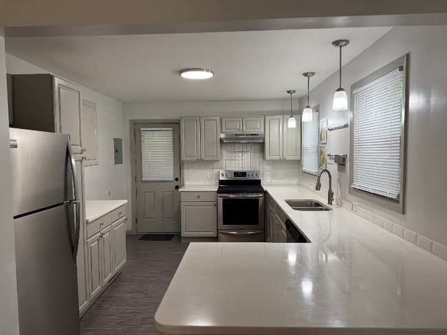 property at 3134 Parkway Ave